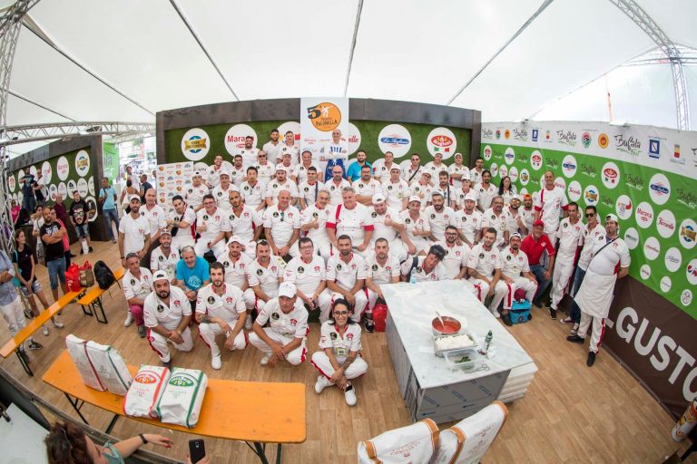 Per la Pizza: VI edizione Trofeo Pulcinella, presso la Scuola Mani D’oro a Striano dall’11 al 13 ottobre