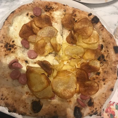 Sommergere la Pizza con le chips di patate fa nascere una simpatica curiosità