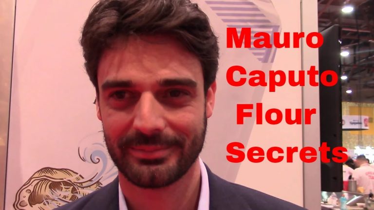 Mauro Caputo, il Direttore tecnico e Responsabile qualità del Molino Caputo, spiega i segreti della propria farina che è tra i nostri prodotti