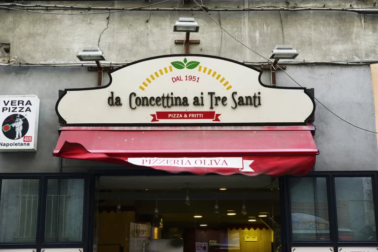 Alla Pizzeria Da Concettina ai tre santi con Antonio e Ciro Oliva( Padre e figlio) tradizione ed innovazione convivono per l’amore della Pizza