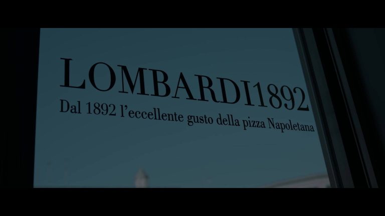 Al Ristorante Pizzeria Lombardi 1892 tali si è solo di cognome. La scoperta in un DiretTour che la tradizione di Ristorazione è puramente napoletana