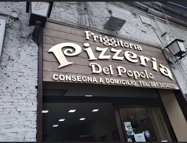 Alla Pizzeria del popolo la Pizza, tra novità e tradizione, senza paraocchi, ritorna ad essere per il popolo