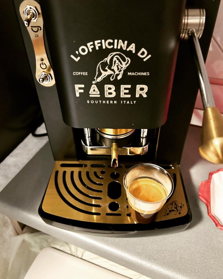 Eugenio_Fiorentino_food, diventa anche drink, dopo aver gustato, in casa, un buon prodotto con macchinetta Faber da Culto del Caffè