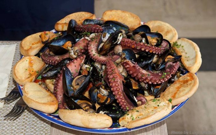 Tra le tante Tradizioni di Pasqua la zuppa di cozze del giovedì santo ha un monarchico Storytelling del food