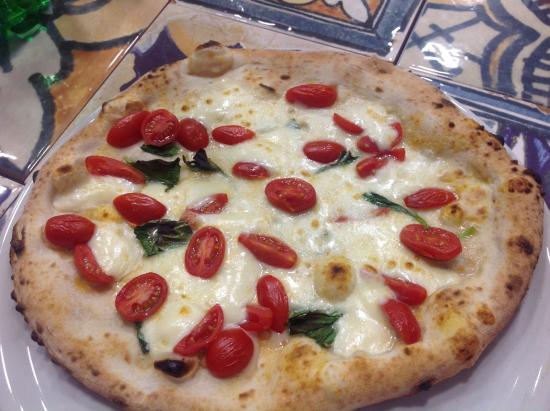La Pizza Margherita al filetto, in uno Storytelling del food da “via di mezzo”