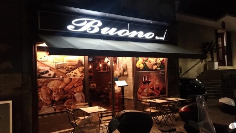 La Salumeria Buono dal 1934, è Ristorazione tra Tagliere Partenope e grill